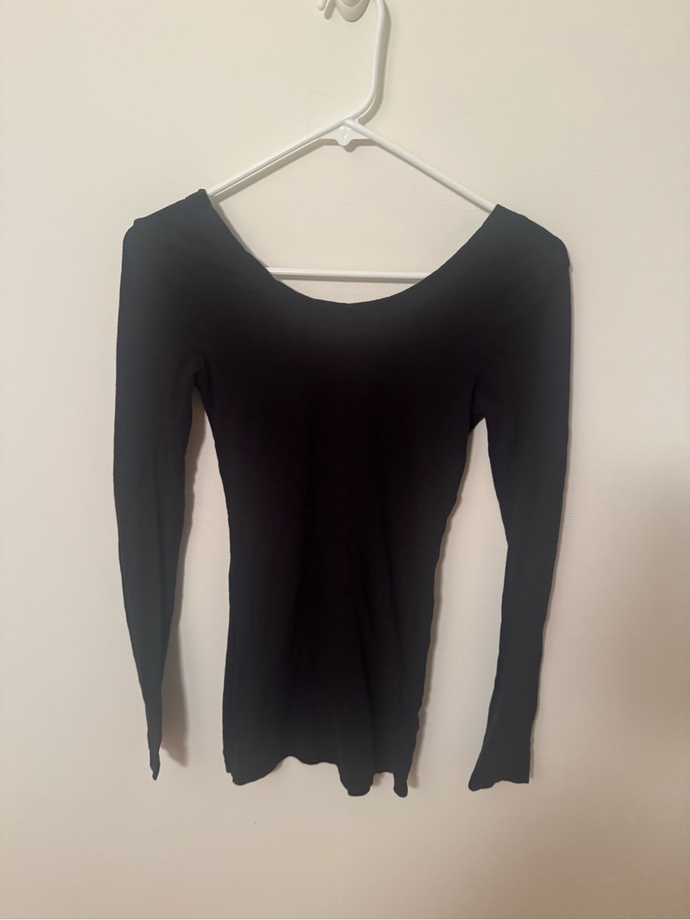 Vintage James Perse low back long sleeve black top 1